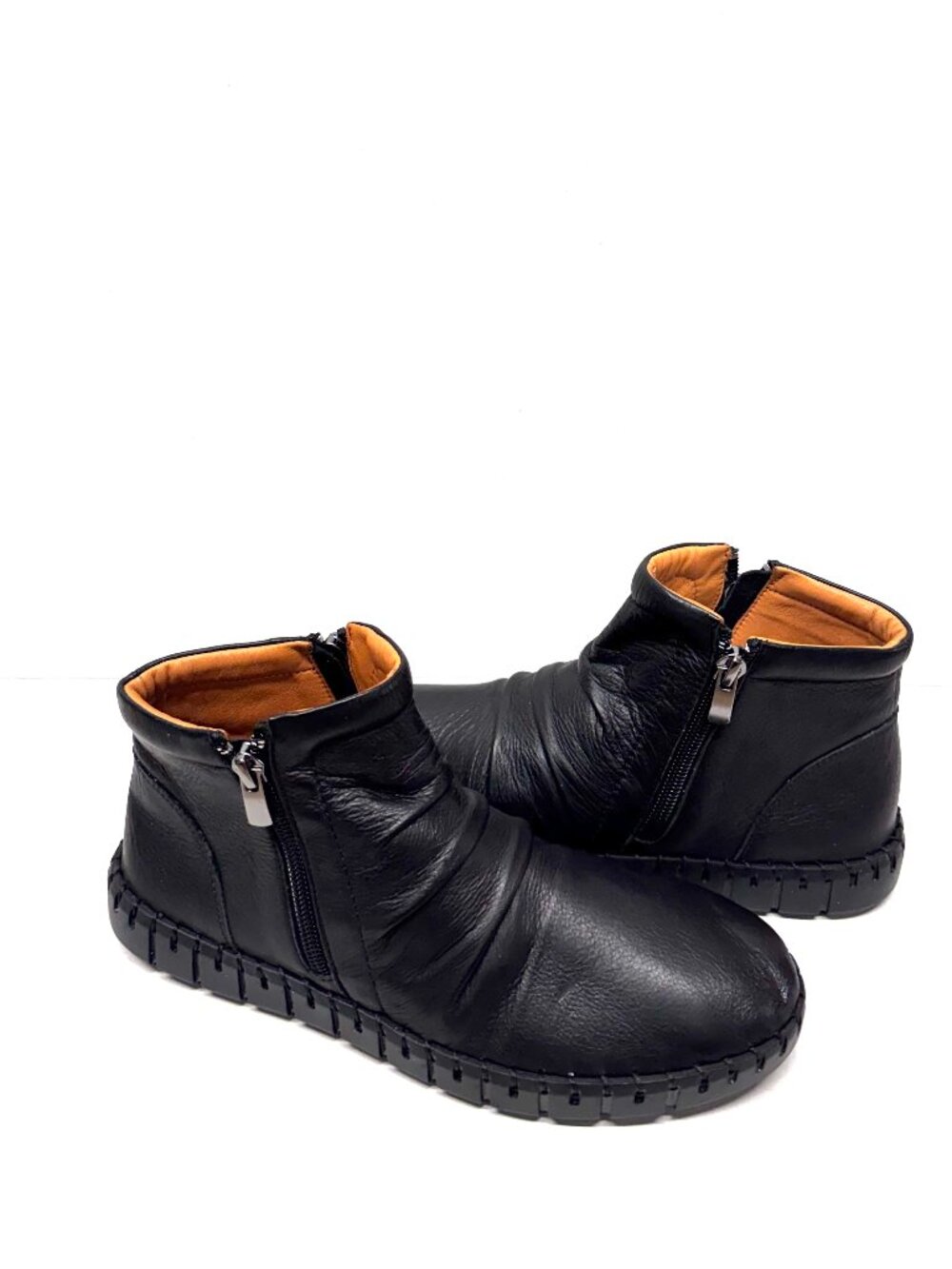 MIZ MOOZ RUCHED LEATHER BOOTIE SIDE ZIP BLACK 37EU / 7US NEW # B 57